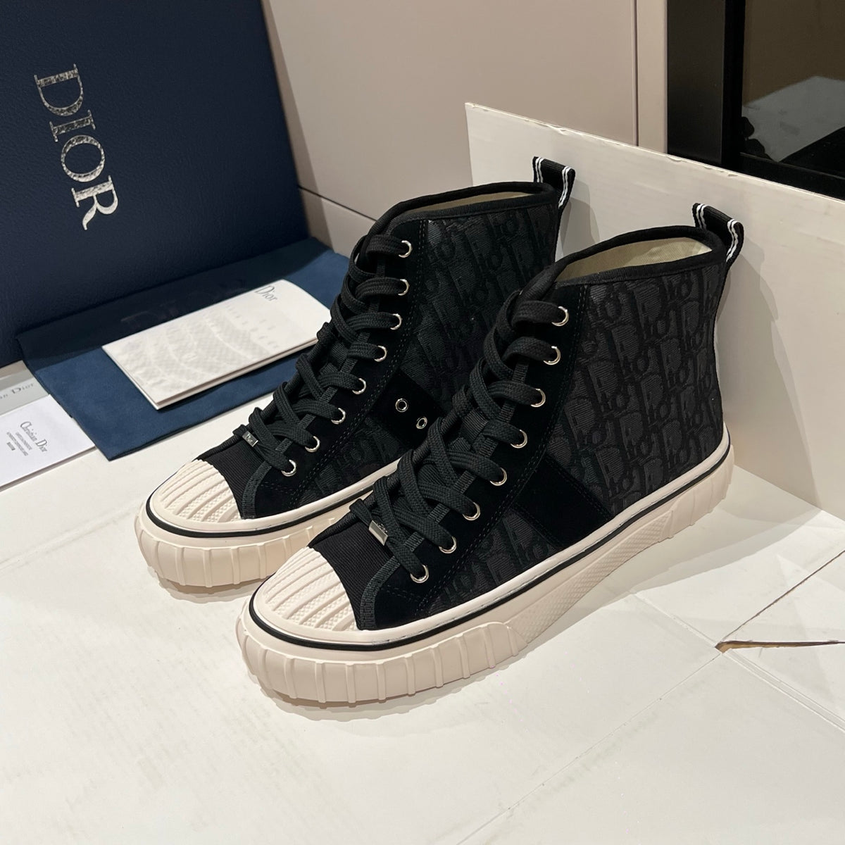 DIOR Dior Hooper High-Top Sneaker Black Dior Oblique Jacquard and Black Suede Calfskin #393806